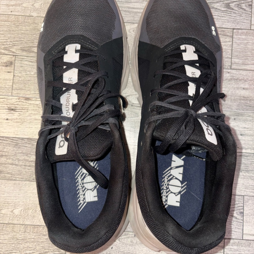 On Running Men’s Cloudrunner 2 Black Eclipse/Fros… - image 10